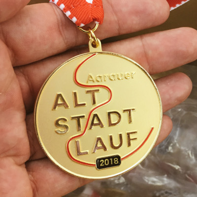 AA_Medallie_IMG_7334_2018_cut